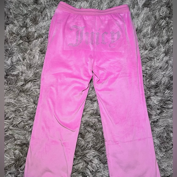 SOLD! Juicy Couture Pink Velour Sweatpants - Picture 2 of 5